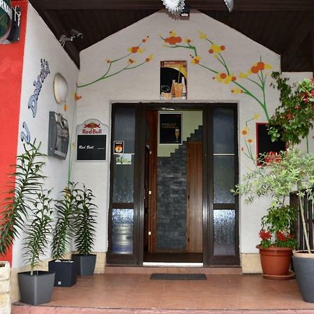 Bar Sandra Belkovice Bagian luar foto